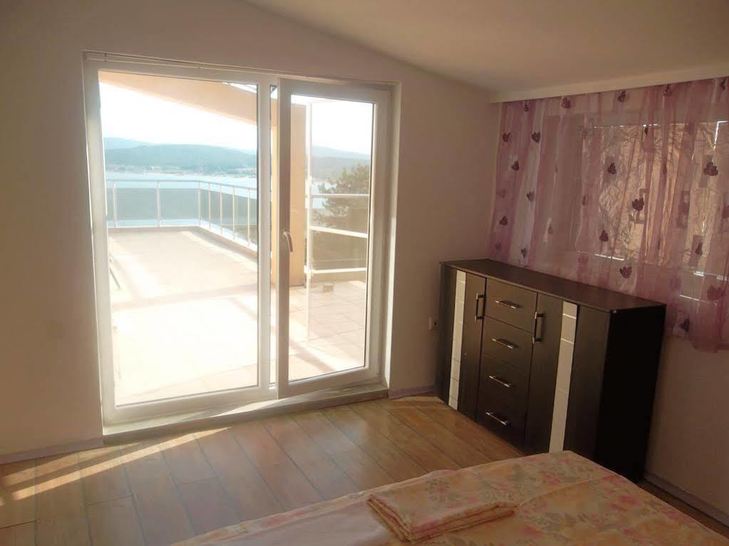 Safo Apartments And Rooms 索佐波尔 外观 照片
